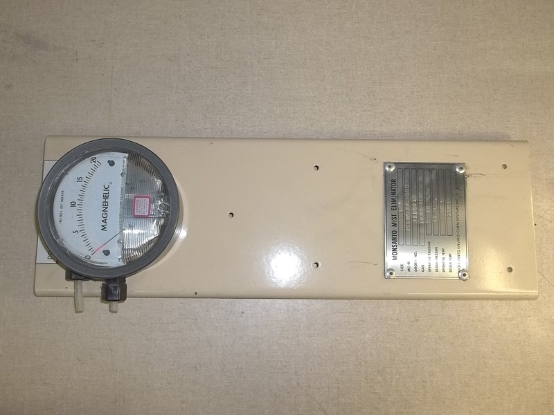 Monsanto Mist Eliminator Element Pressure Differential Gauge ES103 011901