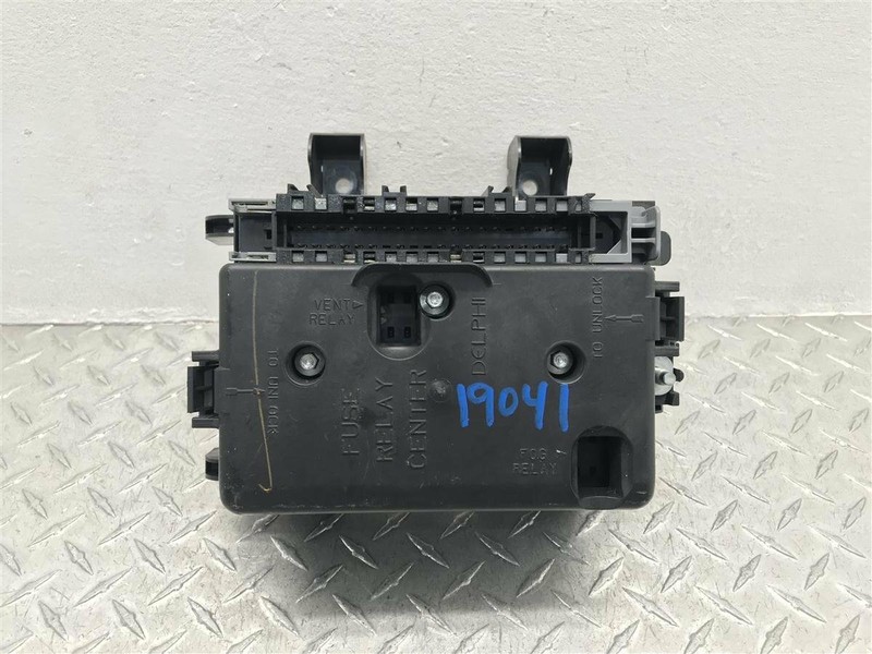 02 03 TRAILBLAZER ENVOY BRAVADA INTERIOR CABIN FUSE BOX OEM 646-01536