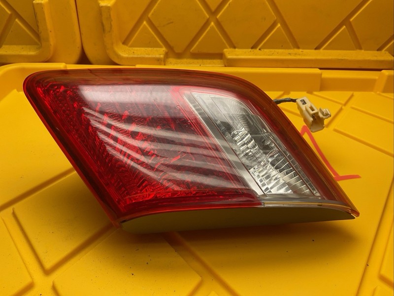 2007 2008 2009 Toyota Camry Right RH Passenger Inner Trunk Tail Light OEM