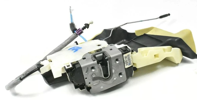 08-14 Mercedes W204 C350 C300 C250 Front Right Door Lock Latch Actuator OEM