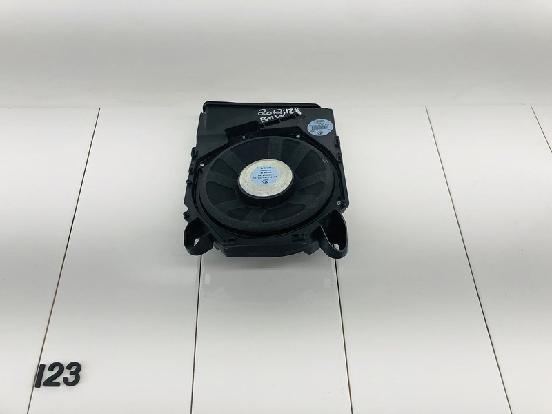 08-13 DRIVER SIDE CENTER LEFT SIDE CENTRAL BASS SPEAKER SUBWOOFER WOOFER OEM