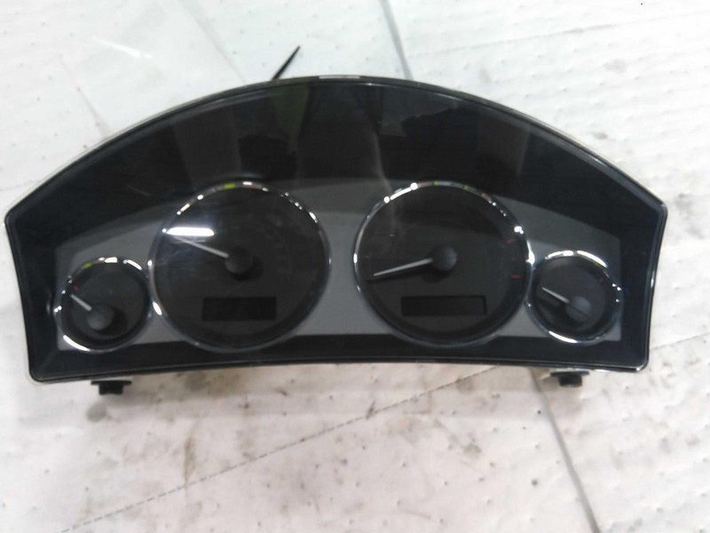 2008 Jeep Commander Speedometer Gauge OEM Silver 145K Miles NJ25-22390-560833