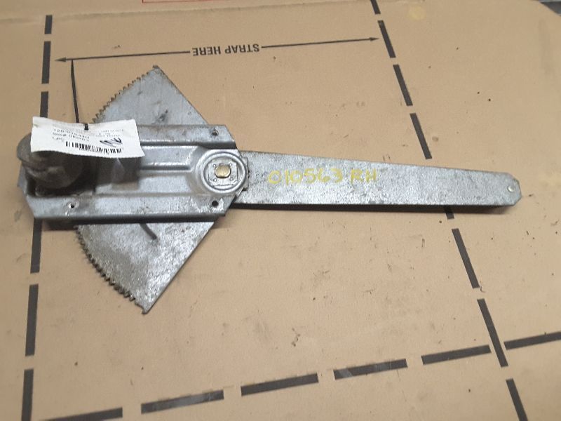 87 88 89 90 DODGE DAKOTA R. FRT WINDOW REGULATOR MAN 60113