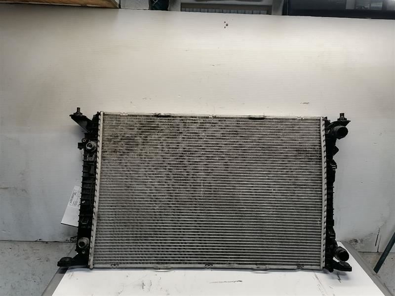 Radiator VIN Fp 7th And 8th Digit Turbo Center Fits 09-17 AUDI Q5 1306002