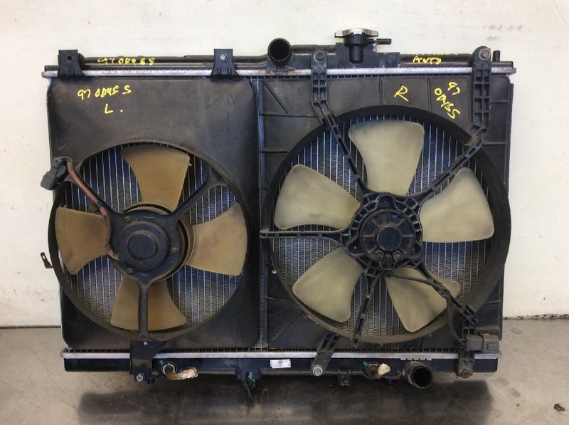 95 96 97 Honda Odyssey Radiator With Both Fans Used