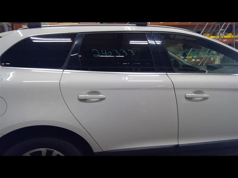Passenger Right Rear Side Door XC60 Fits 09-13 VOLVO 60 SERIES 1442772