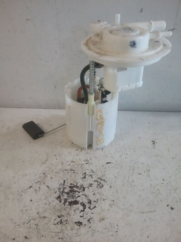 Fuel Pump Assembly Tank Mounted 3.2L FWD Fits 14-22 CHEROKEE 3532570