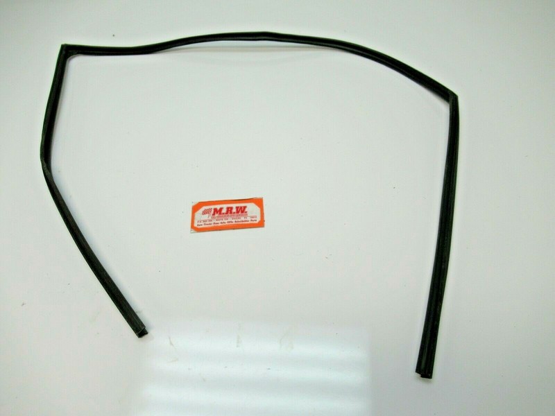 RIGHT FRONT DOOR WINDOW GLASS RUBBER SEAL CHANEL RUN TRACK GUIDE RF for SCION XB
