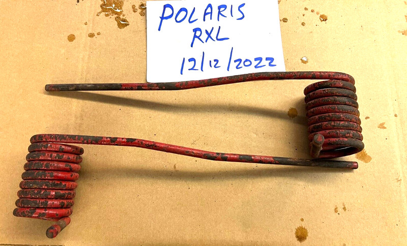 Polaris Indy 500 650 Classic Rear Suspension Springs Spring Right Left 7041235