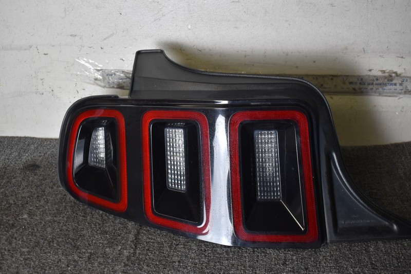 2013-2014 FORD MUSTANG LEFT SIDE FACTORY OEM