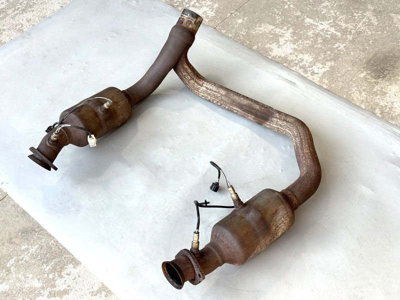 ✅13-24 RAM 1500 HEMI 5.7 Converter 4X4 EXHAUST SYSTEM & CONVERTER Y PIPE OEM 64K
