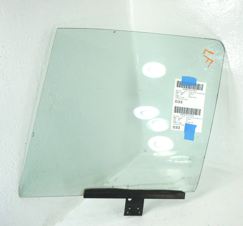 1975-1984 Volkswagen Rabbit Front Door Window Glass Driver Left OEM 4 Door