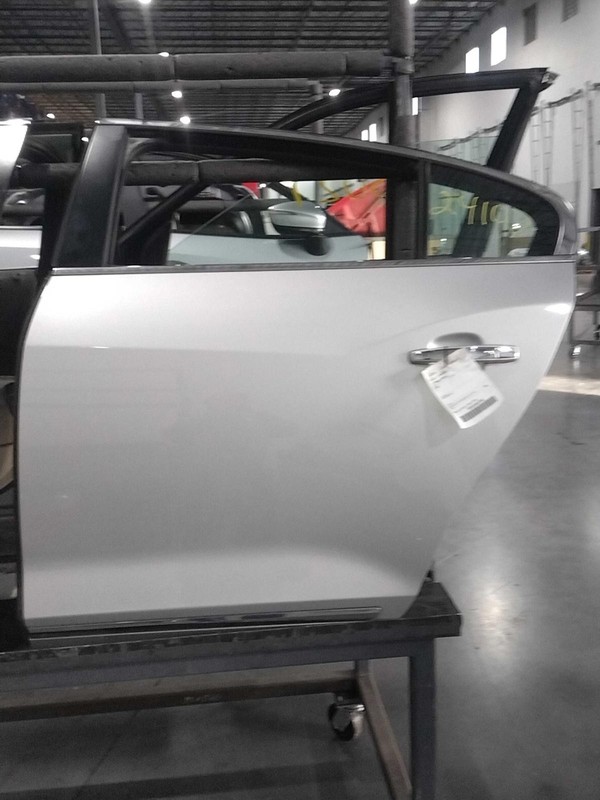 2015 Buick LaCrosse Rear Left Door Silver Good Condition 91000 Miles