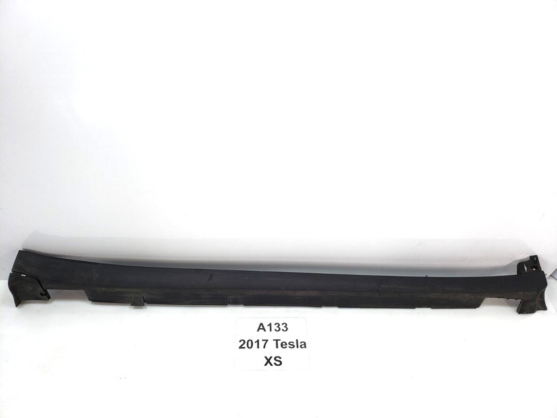 ✅ 2016-2020 OEM Tesla X Right Passenger Side Skirt Rocker Panel Black