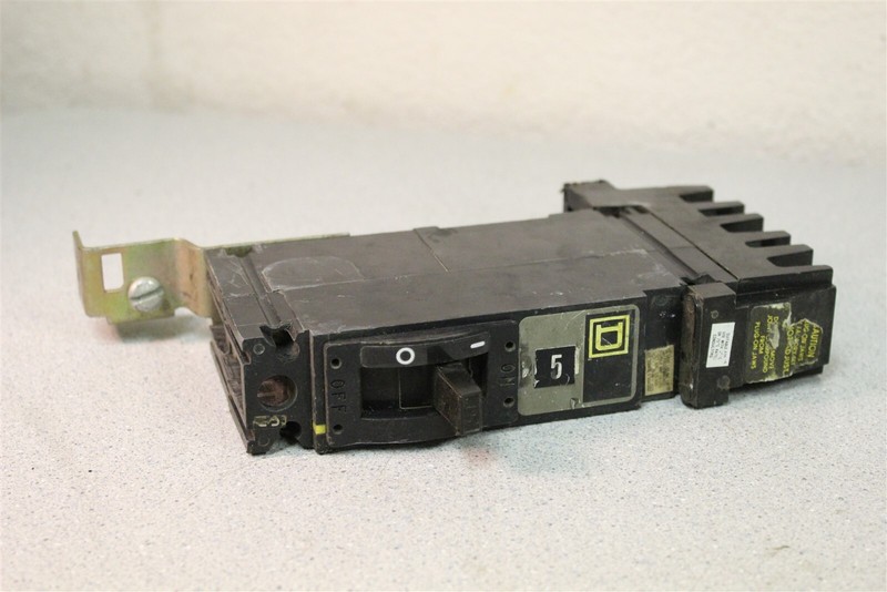 Square D FH-16015-C LN-0251 15A Circuit Breaker "D" *FREE SHIPPING*