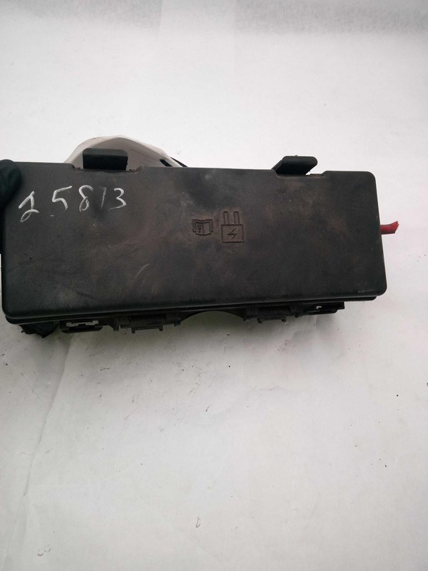 2014 Ford E150 Van Fuse Box OEM 9C2Z14536B 150K Miles White NJ25-25813-655693