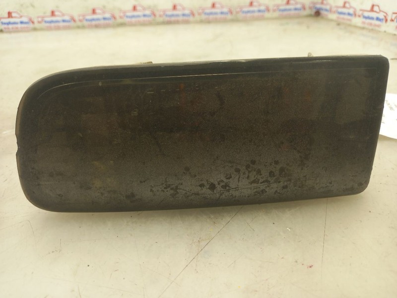 99 00 01 02 TOYOTA 4 RUNNER PASSENGER RIGHT TURN SIGNAL LIGHT