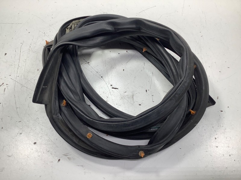 97-01 Honda CR-V Left Front Door Seal Weatherstrip 72350-S10-023 OEM