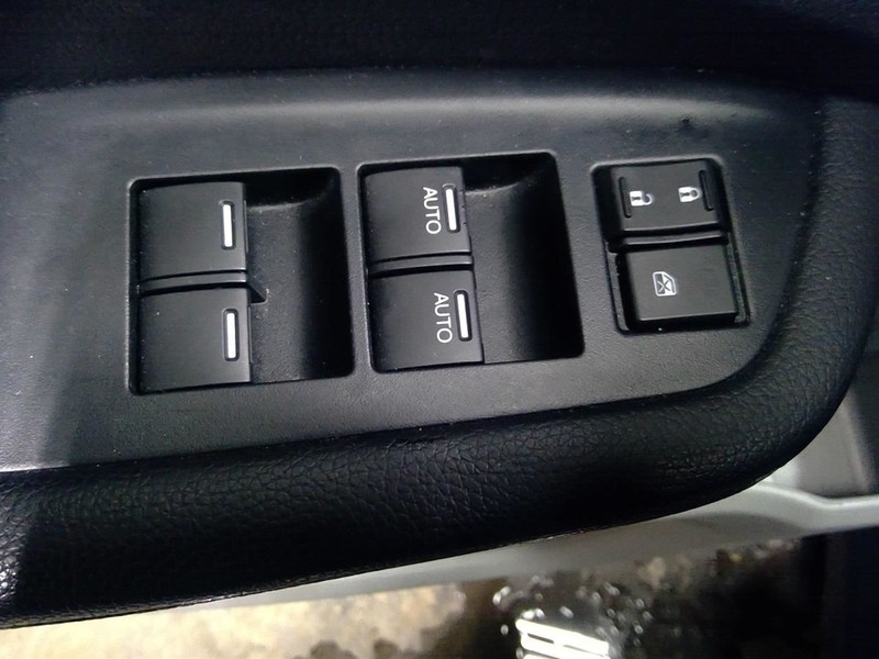 Driver Front Door Switch Driver's Lock And Window Fits 19-25 PASSPORT 1760479