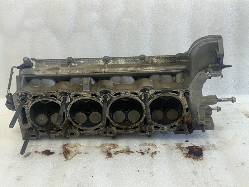 2003-2006 JAGUAR XK8 RIGHT PASSENGER SIDE ENGINE CYLINDER HEAD BARE 148K MILES