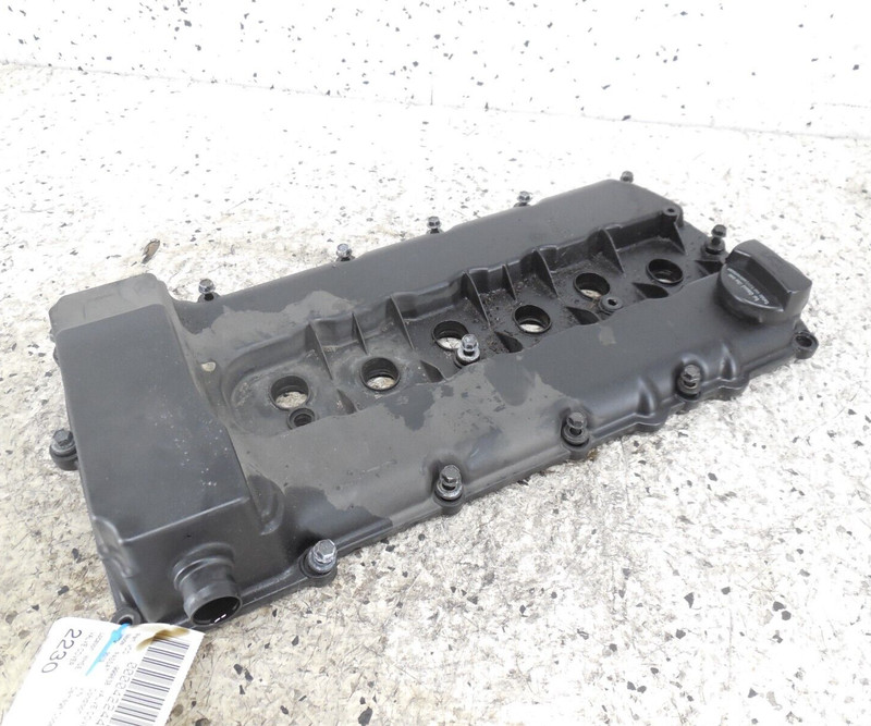 2006-2018 Volkswagen Passat 3.6L Engine Valve Cover OEM