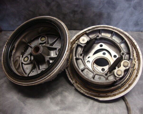 1990 Kawasaki KLF300 KLF 300 Bayou ATV Rear Brake Drum Pads Shoes Right K10