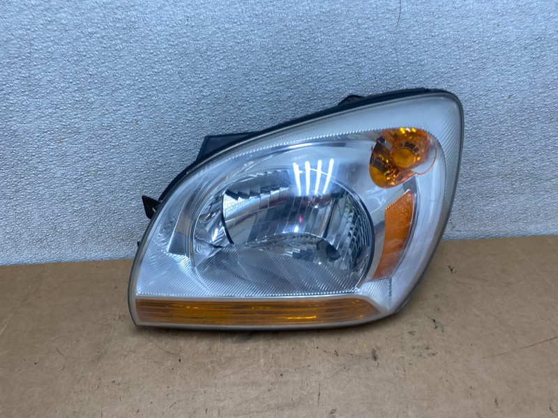 2005 to 2006 Kia Sportage Left Driver LH Halogen Headlight OEM X5083 DW