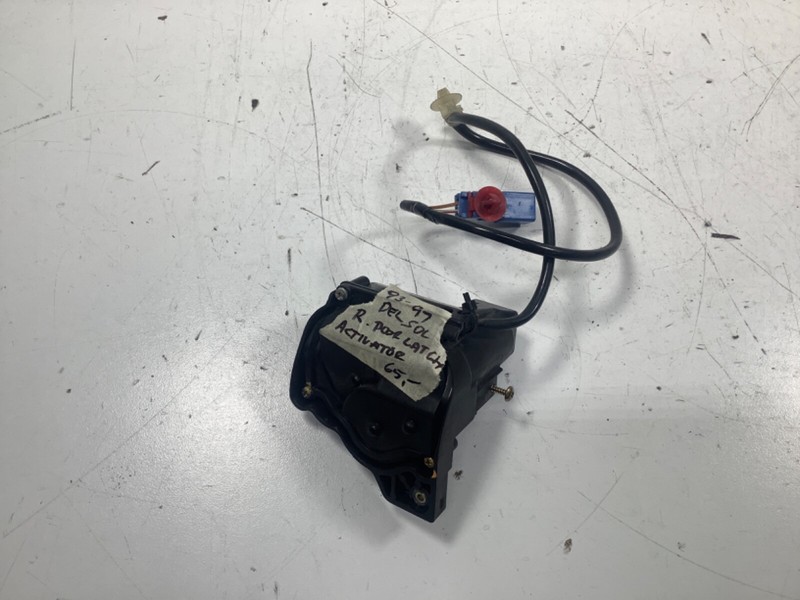 93. 97 Honda Honda Del Sol Right Door Latch Activator OEM