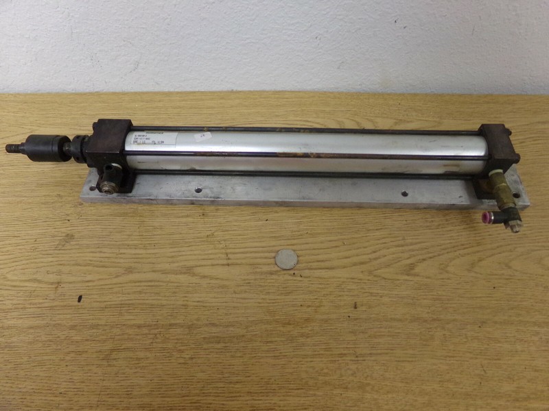 Numatics SL-564109-3 S2AK-141I-AAA2 Bore 1-1/2 STK 14 500 Has Extras DAC-437F