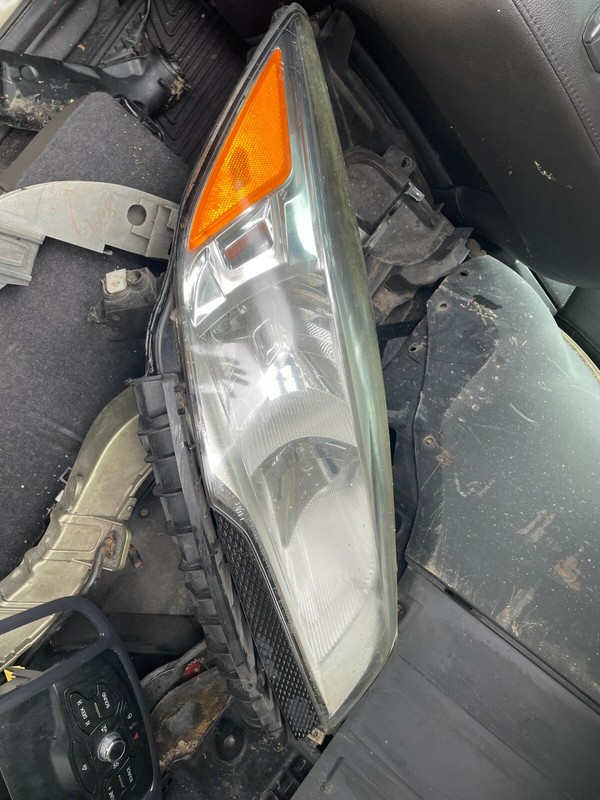 13-16 FORD ESCAPE RH PASSENGER HALOGEN HEADLIGHT HEAD LAMP ASSEMBLY