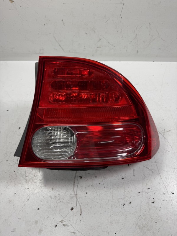 06-08 Honda Civic 4 Door Sedan Right Tail Light 33501-SNA-A02 OEM