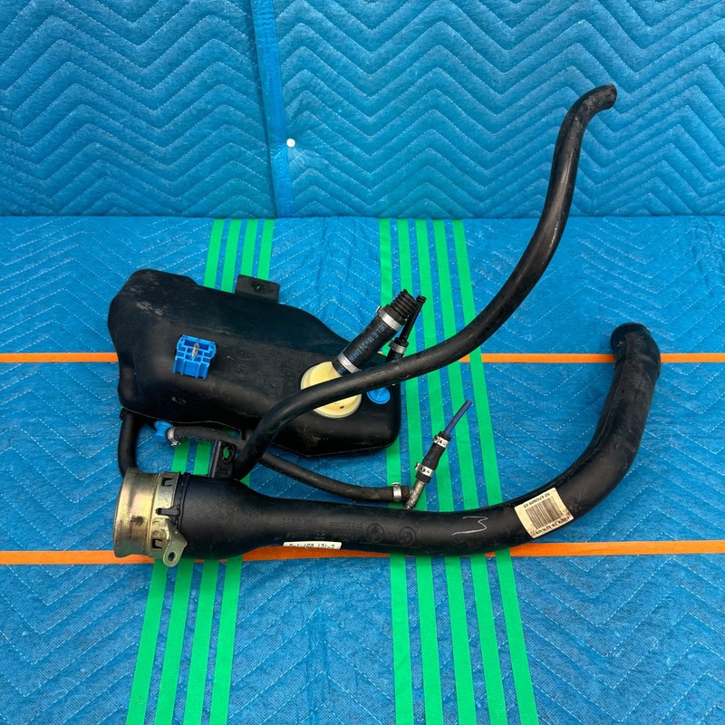 01–06 BMW 330Ci E46 Convertible Fuel Filler Neck With EVAP Expansion Tank OEM