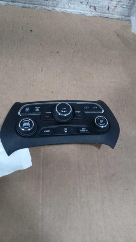 2016 Jeep Cherokee A/C Selector Switch OEM 68293525AC Black 116K Miles