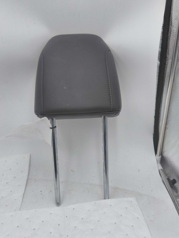 2022 KIA Carnival Headrest Silver Used 47K Miles OEM Part NJ25-26917-682722