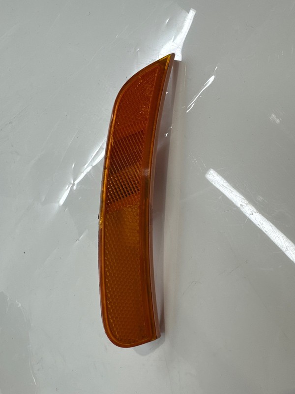 2017-2025 Chrysler Pacifica LH Driver Marker Lamp Bumper Mounted 68229423AA OEM
