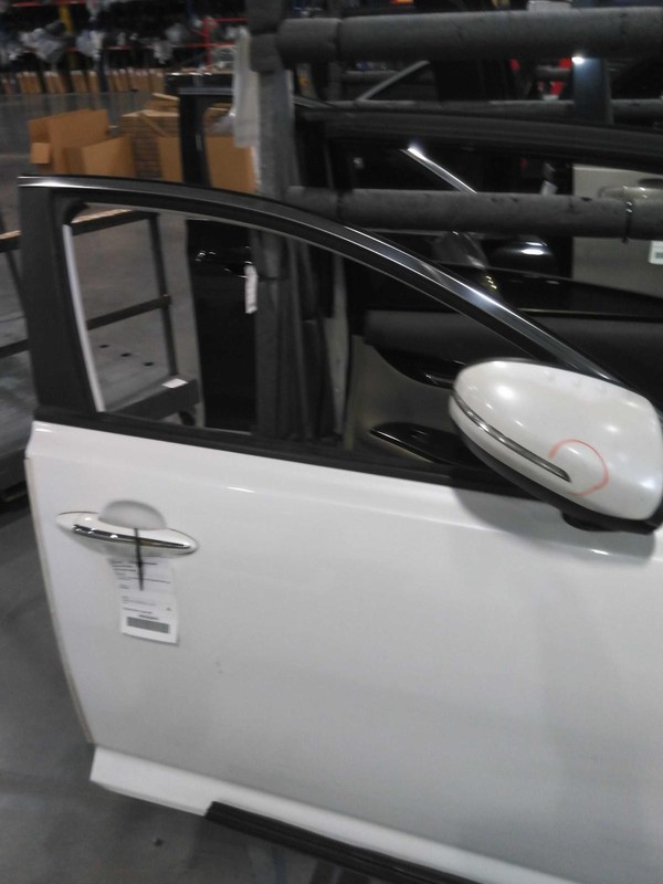 2015 Kia Optima Right Front Door White - Good Condition, OEM Part 218918