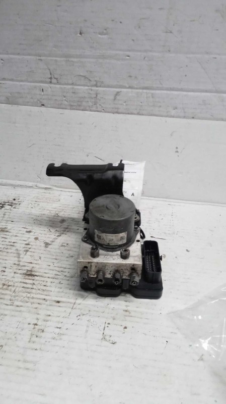 2016 Jeep Cherokee ABS Pump & Motor Assembly OEM 68270554AA 106k Miles