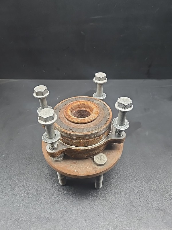 2016-2025 Ford Mustang GT 500 Front Left Side Right Side Wheel Bearing Hub OEM