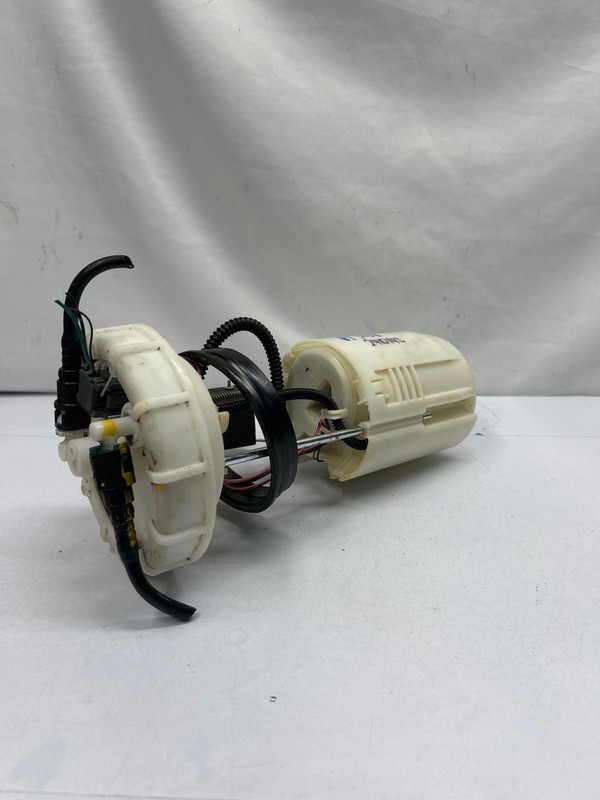 2019 2020 Hyundai Santa Fe fuel pump assembly tank mounted