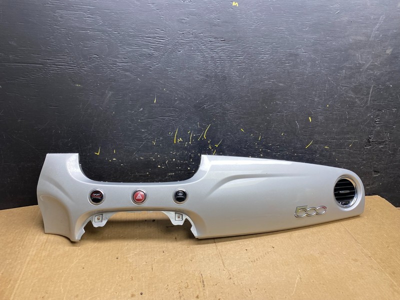 2012 to 2019 Fiat 500 Front Center Dashboard Vent Trim Bezel Blue Z4334 DG