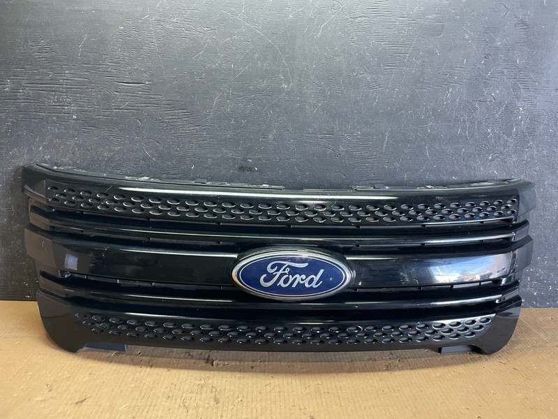 2011 to 2015 Ford Explorer Upper Front Grill Grille Oem aa5861 DG