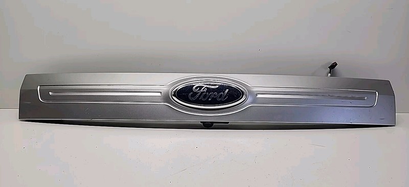 BT4378425A22 | 11-2014 Ford Edge Lift Gate Handle Trim Back Up Camera Panel