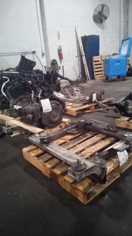 2007 Chevrolet Impala Frame Crossmember OEM 25807955 Black 104K Miles