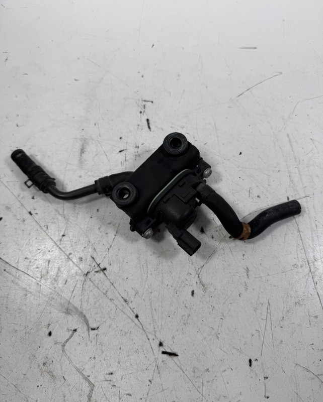08-017 Honda Odyssey Purge Control Valve w/ Stay 36162-RMX-A01 OEM
