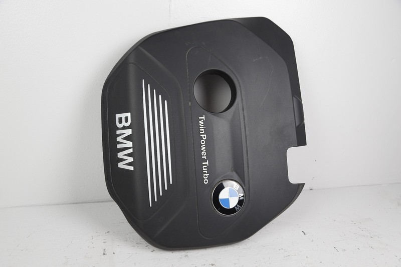 2016 - 2019 BMW X1 F48 2.0L ENGINE MOTOR APPEARANCE TOP COVER PANEL OEM