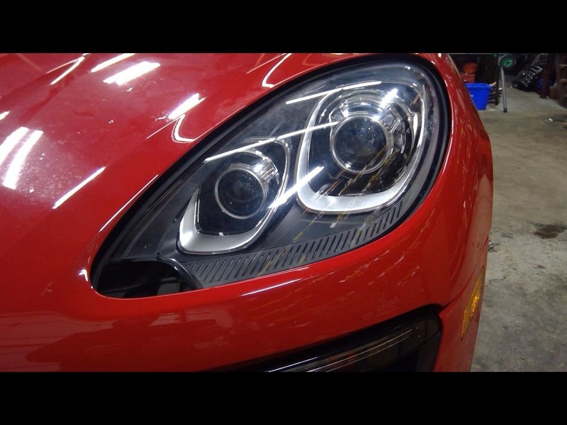 Driver Headlight Xenon HID Headlamps Fits 15-18 PORSCHE MACAN 1529426