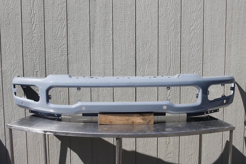 2023-2025 Ford F-250 F-350 SD Bumper Face Bar With Sensor Holes Oem