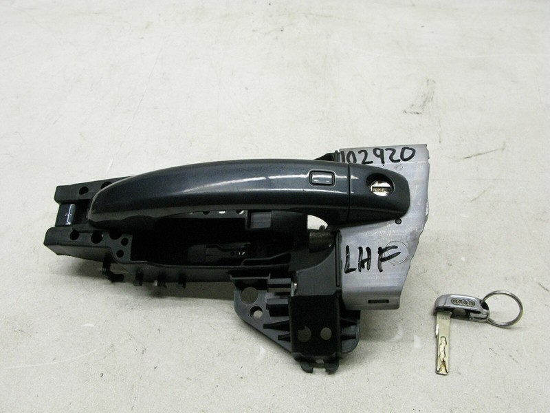 08-16 AUDI B8 A4 S4 RS4 SEDAN FRONT DRIVER LEFT DOOR OPEN HANDLE OEM KEY 102920