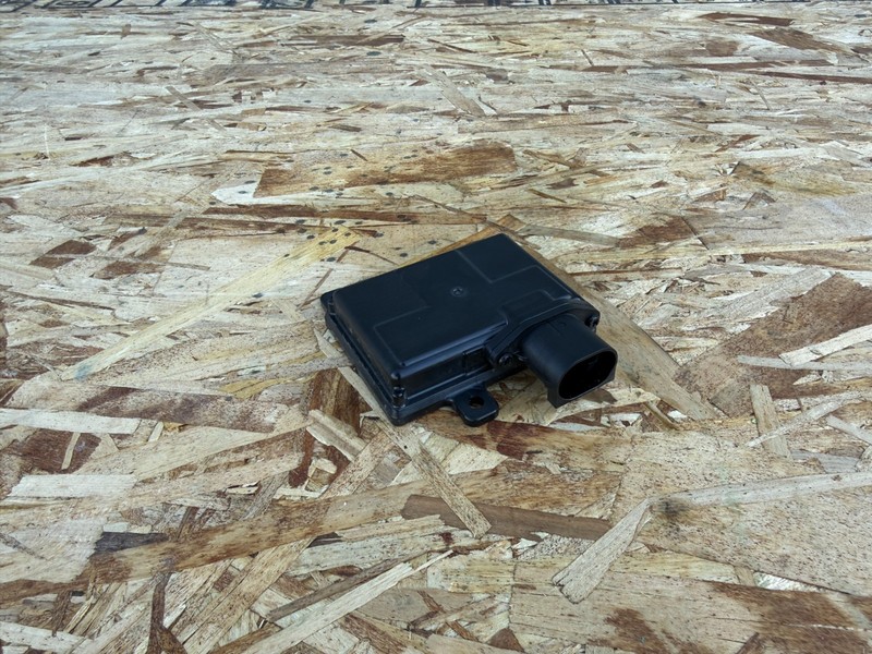 RIVIAN R1S R1T 2022-2026 OEM REAR BLIND SPOT RADAR SENSOR CONTROL MODULE UNIT