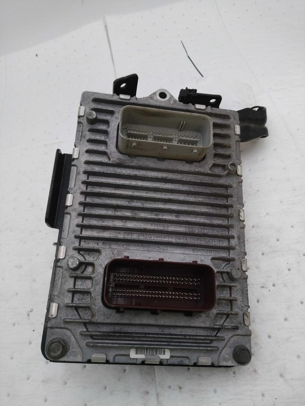 2015 Dodge Journey Engine Control Module ECM 3.6L OEM 148K Miles Silver